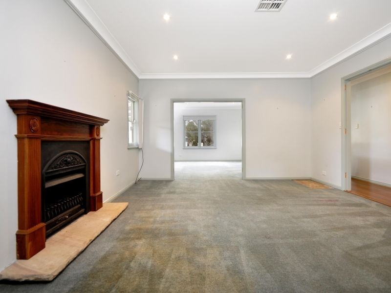 16 Carramar Cres, Miranda NSW 2228