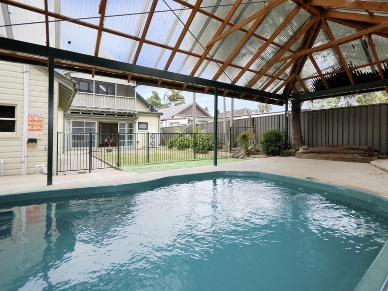 16 Carramar Cres, Miranda NSW 2228