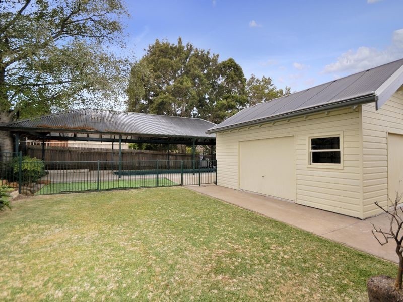 16 Carramar Cres, Miranda NSW 2228