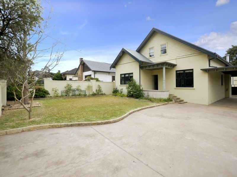 16 Carramar Cres, Miranda NSW 2228