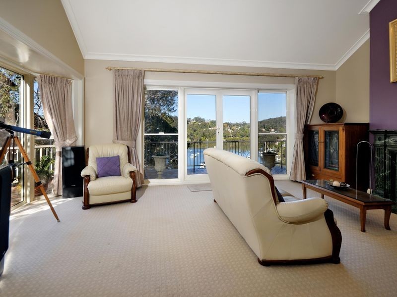 42 Narangarrah Ave, Gymea Bay NSW 2227