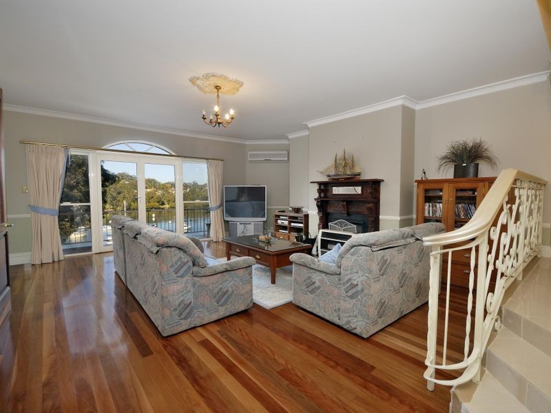 42 Narangarrah Ave, Gymea Bay NSW 2227