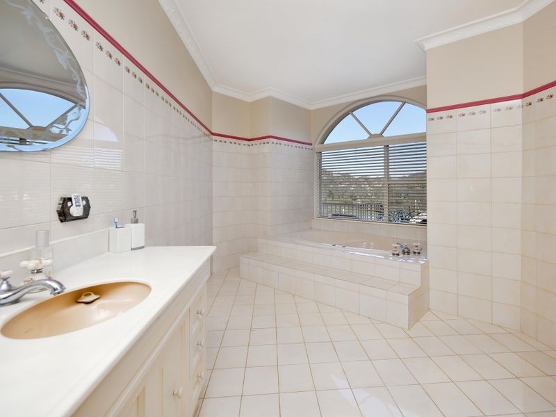 42 Narangarrah Ave, Gymea Bay NSW 2227