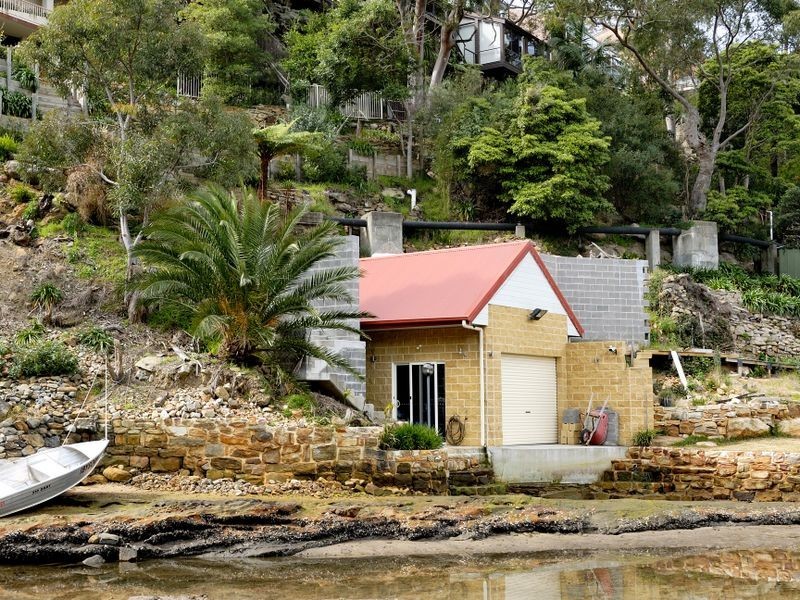 42 Narangarrah Ave, Gymea Bay NSW 2227