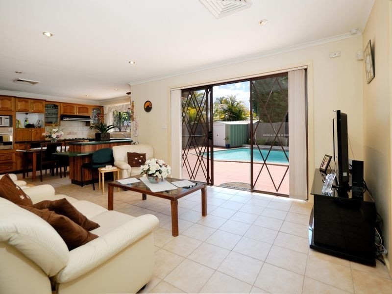 5 Garnet Road, Miranda NSW 2228