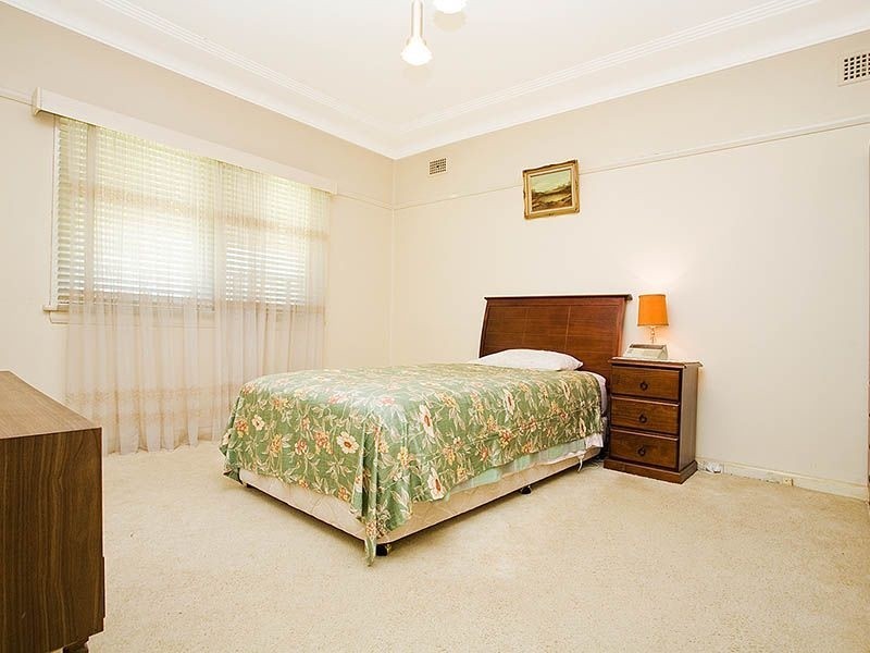 287 The Boulevarde, Miranda NSW 2228