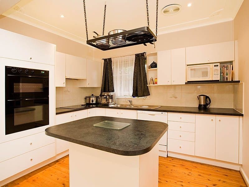 215 Box Rd, Sylvania NSW 2224