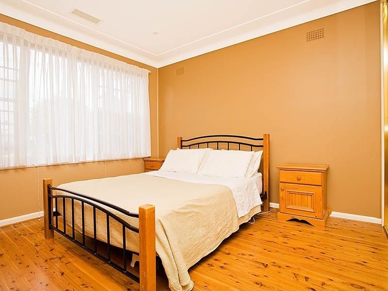 215 Box Rd, Sylvania NSW 2224