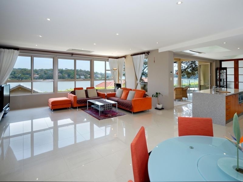 2 St Lukes Way, Kangaroo Point NSW 2224
