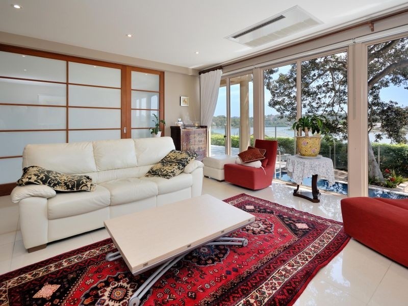 2 St Lukes Way, Kangaroo Point NSW 2224
