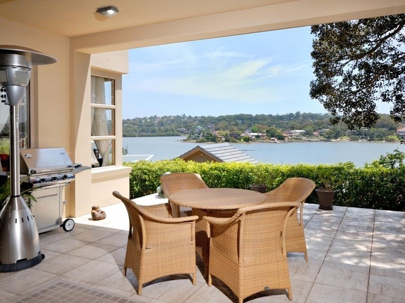 2 St Lukes Way, Kangaroo Point NSW 2224