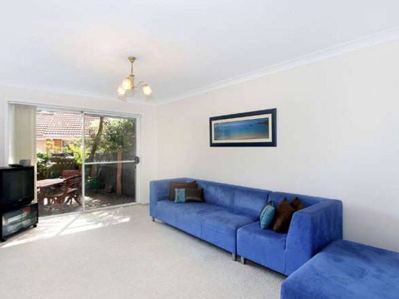 2/15-17 Kumbardang Avenue, Miranda NSW 2228