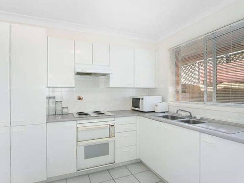 2/15-17 Kumbardang Avenue, Miranda NSW 2228