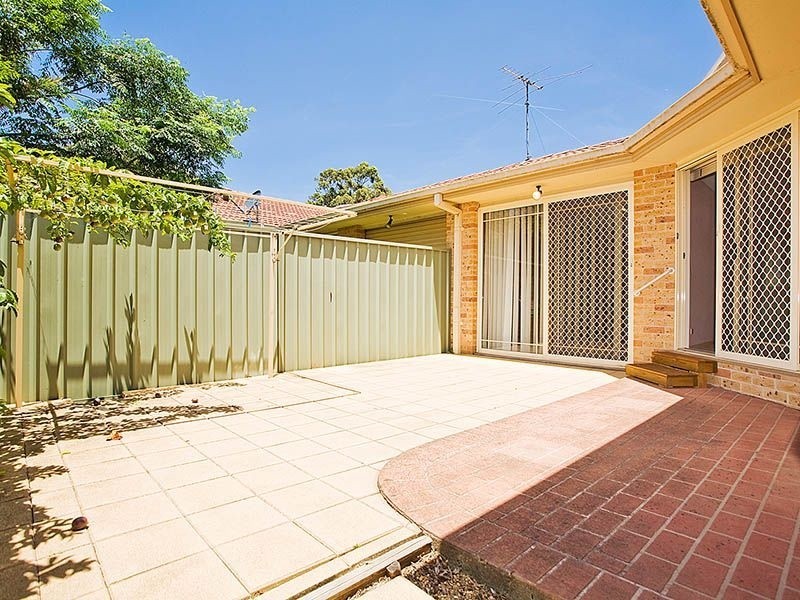 4/65 Kareena Rd, Miranda NSW 2228