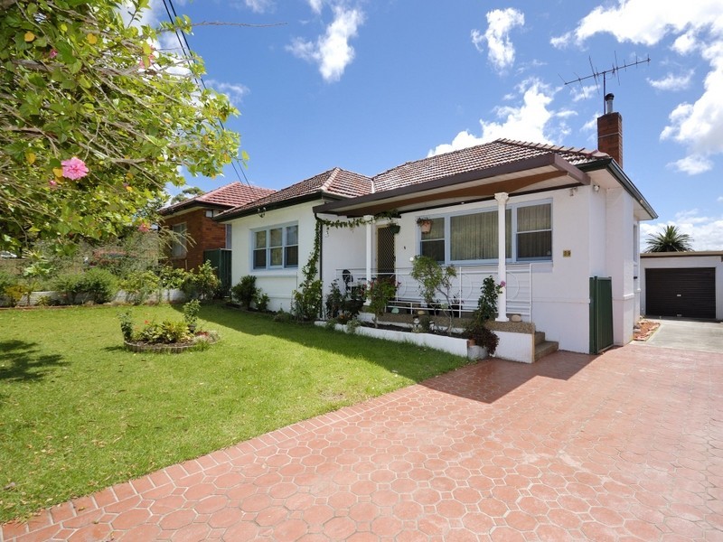 39 Kareena Road, Miranda NSW 2228