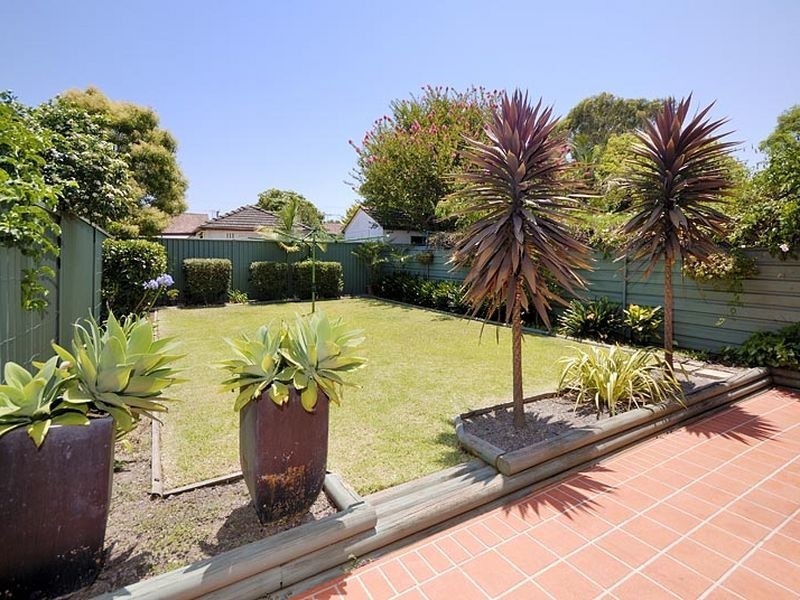 2/59 Woodfield Bvd, Caringbah NSW 2229