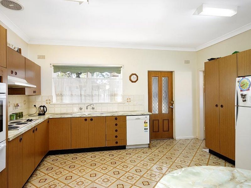 4 Mooki Street, Miranda NSW 2228