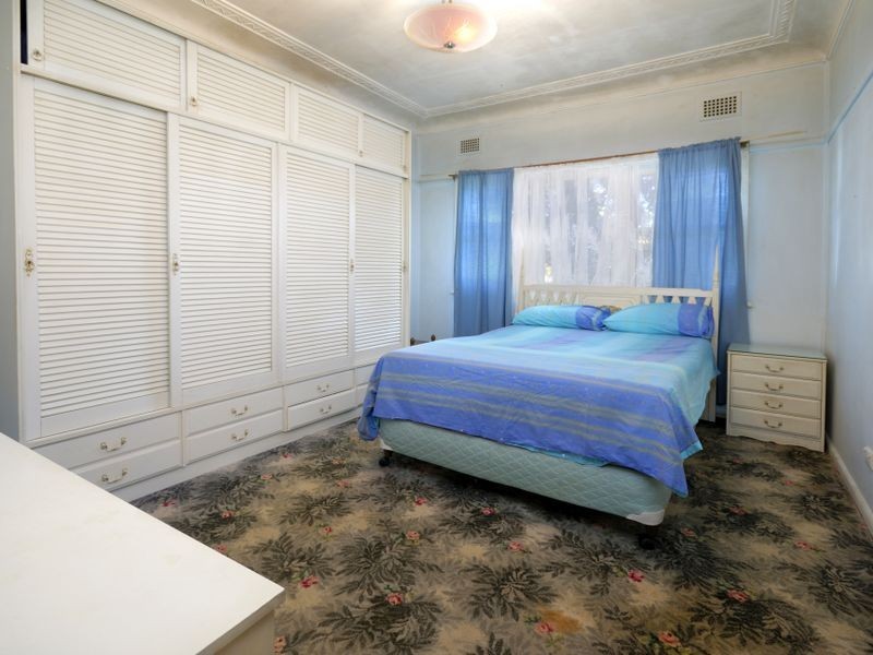 151 Parraweena Rd, Miranda NSW 2228