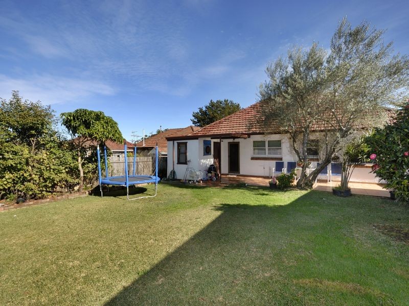 4 Mooki Street, Miranda NSW 2228