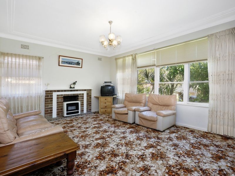 4 Mooki Street, Miranda NSW 2228