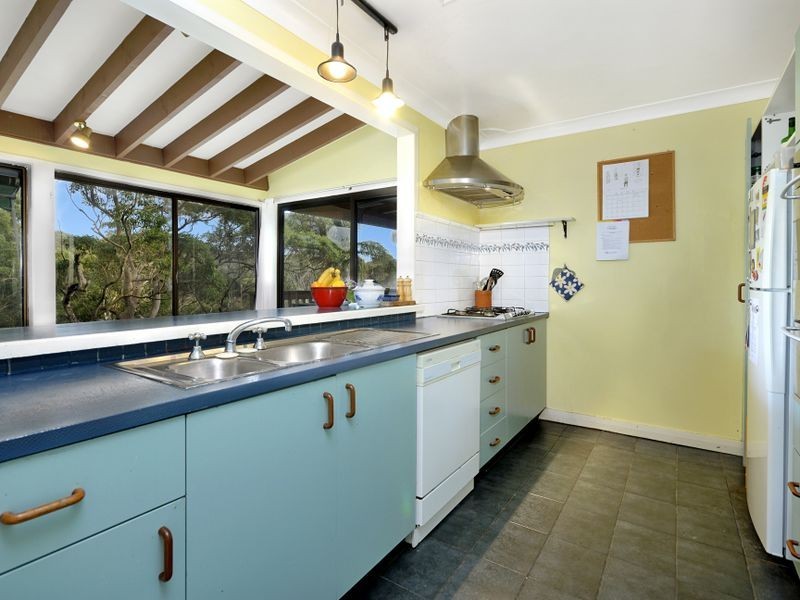 56 Serpentine Road, Kirrawee NSW 2232