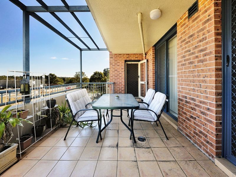 40/2-4 Central Road, Miranda NSW 2228