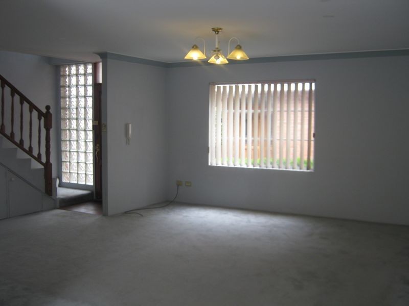2/14 Taylor Close, Miranda NSW 2228