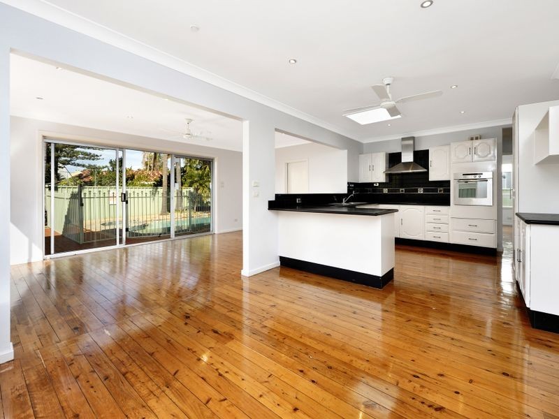 19 Roper Crescent, Sylvania Waters NSW 2224