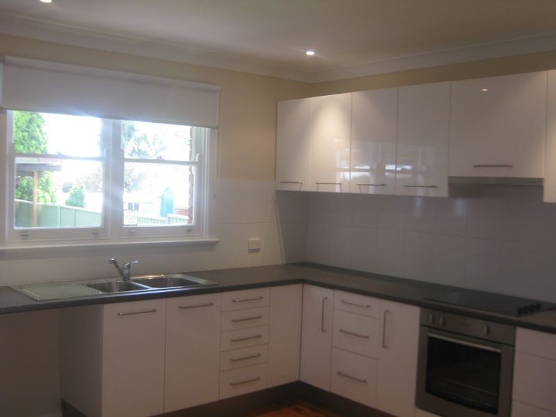 87 The Grand Parade, Sutherland NSW 2232
