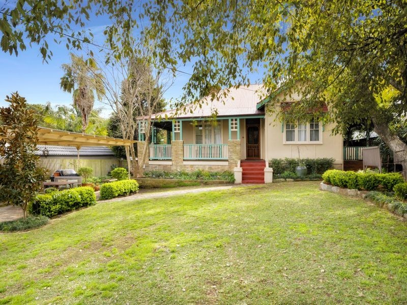 17 Leonay Street, Sutherland NSW 2232