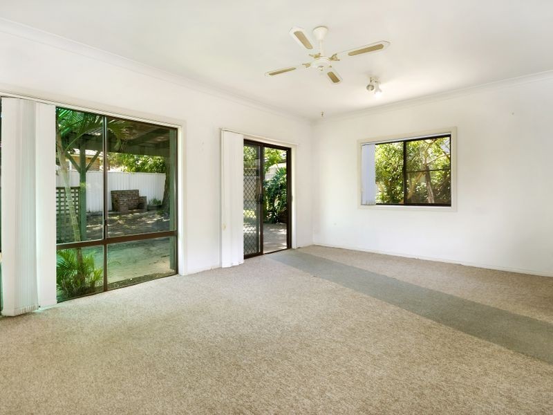 327 Taren Point Road, Caringbah NSW 2229