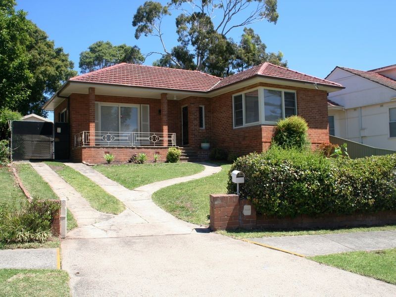 12 Urunga Parade, Miranda NSW 2228