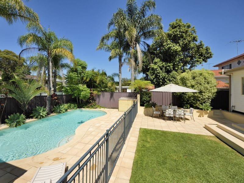 8 Warrina Road, Caringbah NSW 2229