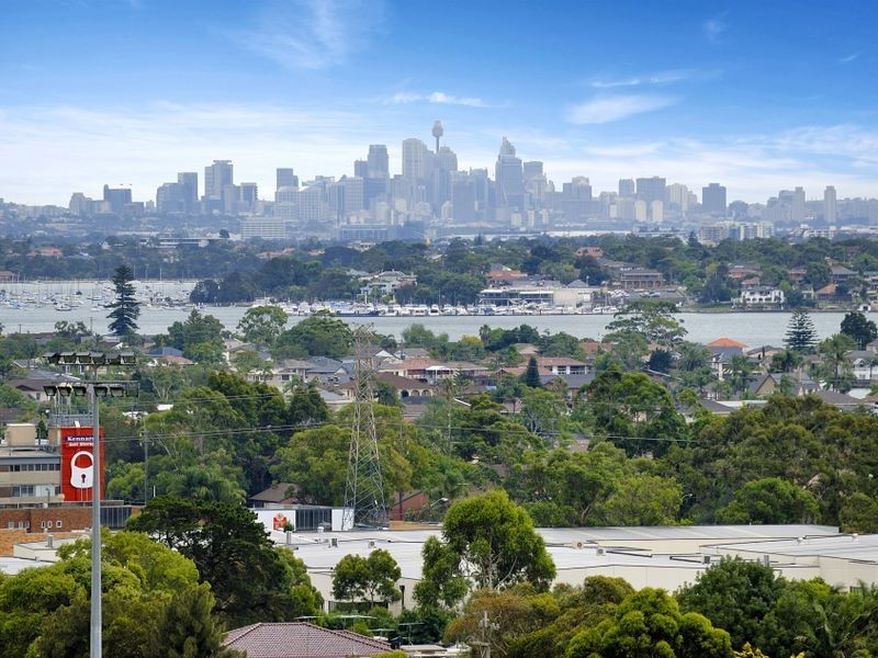 60/2-4 Central Road, Miranda NSW 2228