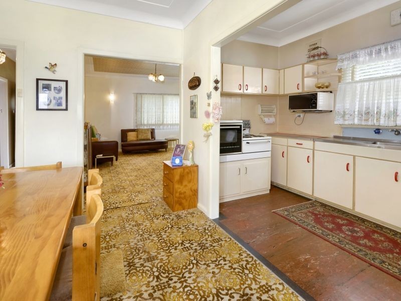 121 Denman Ave, Caringbah NSW 2229