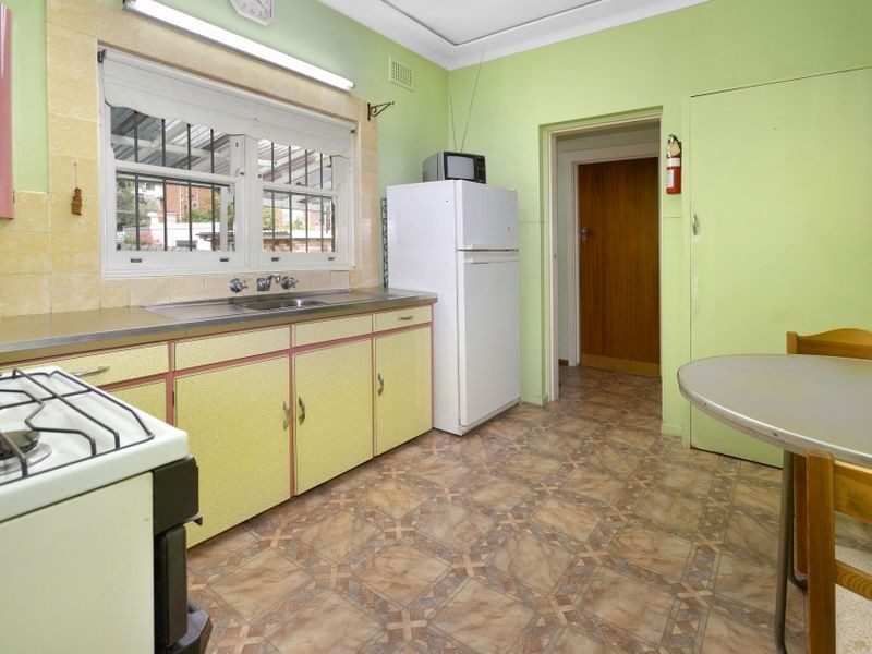 1 Higherdale Ave, Miranda NSW 2228