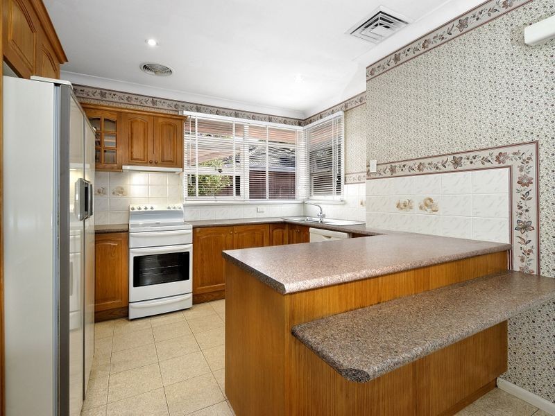 12 Graham Ave, Miranda NSW 2228