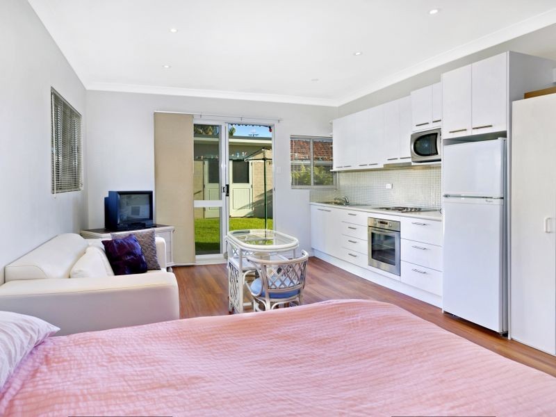 4 Renown Avenue, Miranda NSW 2228