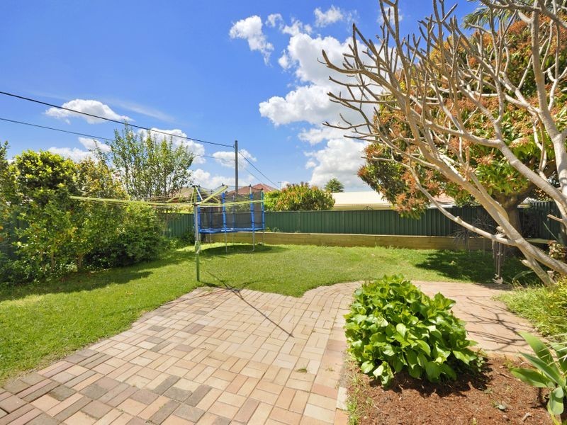 12 Wingello Road, Miranda NSW 2228