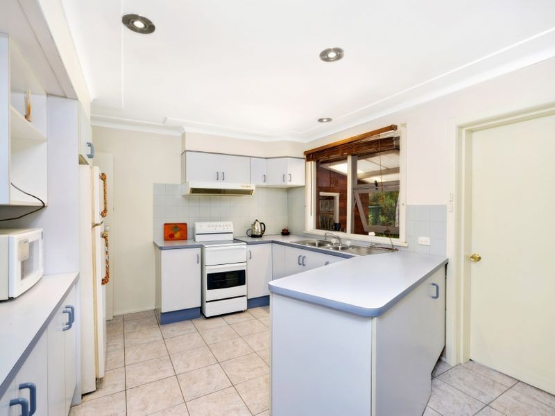 21 Edward Ave, Miranda NSW 2228