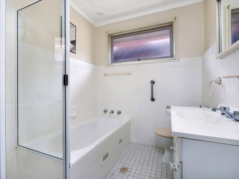 21 Edward Ave, Miranda NSW 2228
