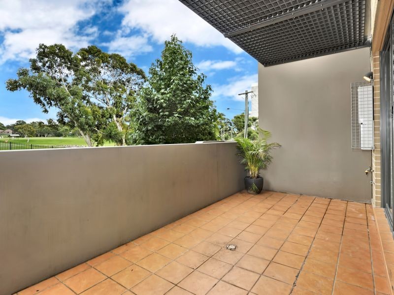 2/8-12 Wandella Road, Miranda NSW 2228