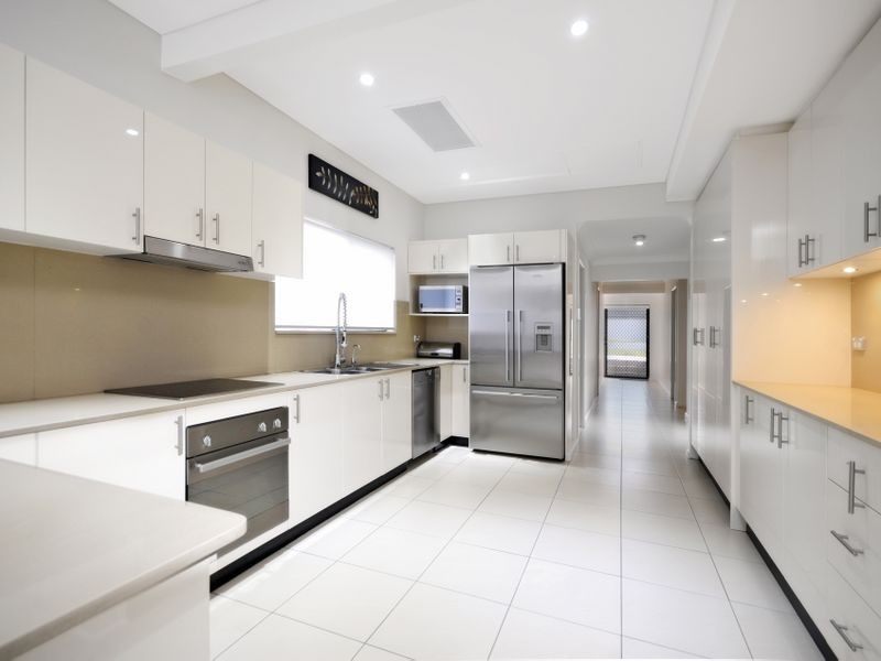 17 Edward Ave, Miranda NSW 2228