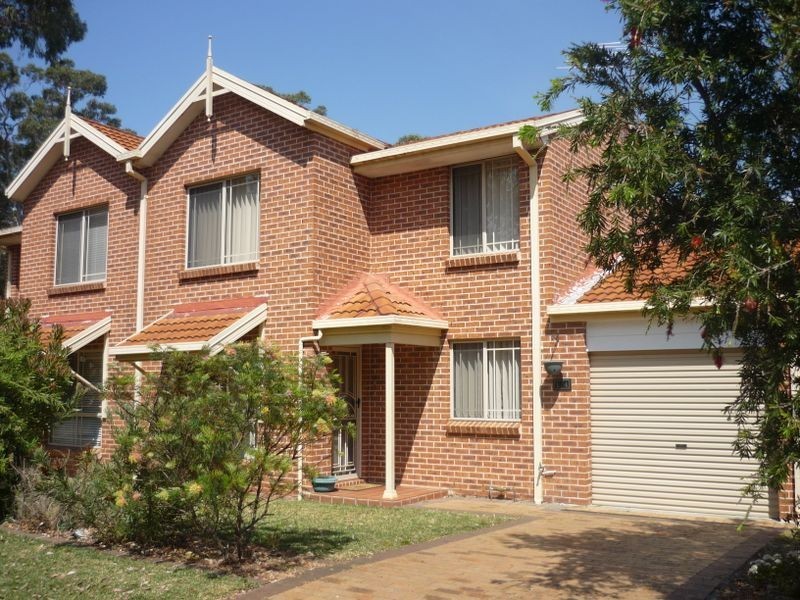1/4 Owen Jones Row, Menai NSW 2234