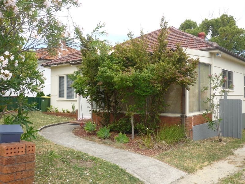 140 President Avenue, Miranda NSW 2228