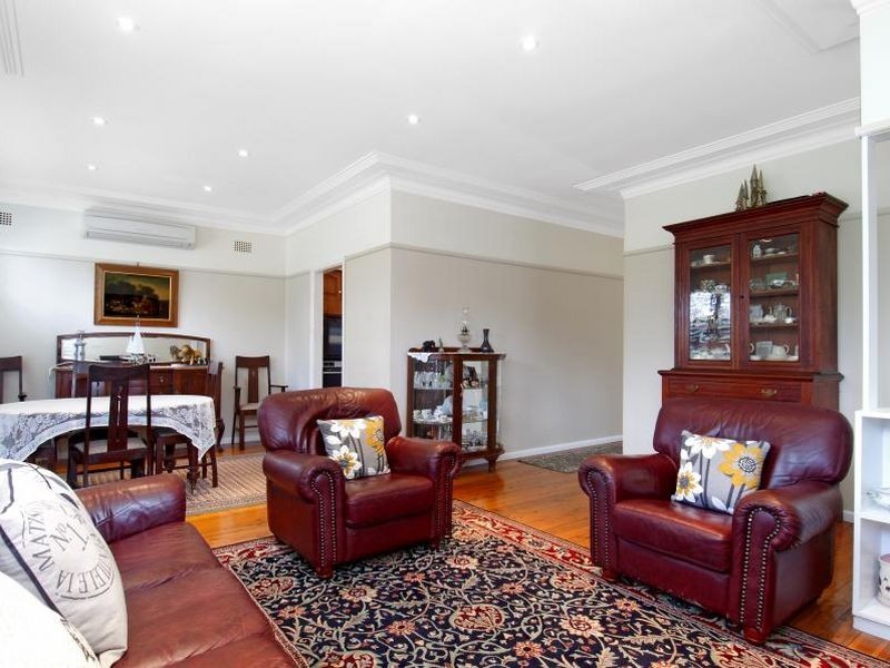 5 Nioka Place, Caringbah NSW 2229