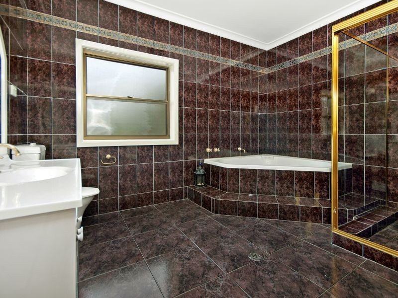 15 Wingello Road, Miranda NSW 2228