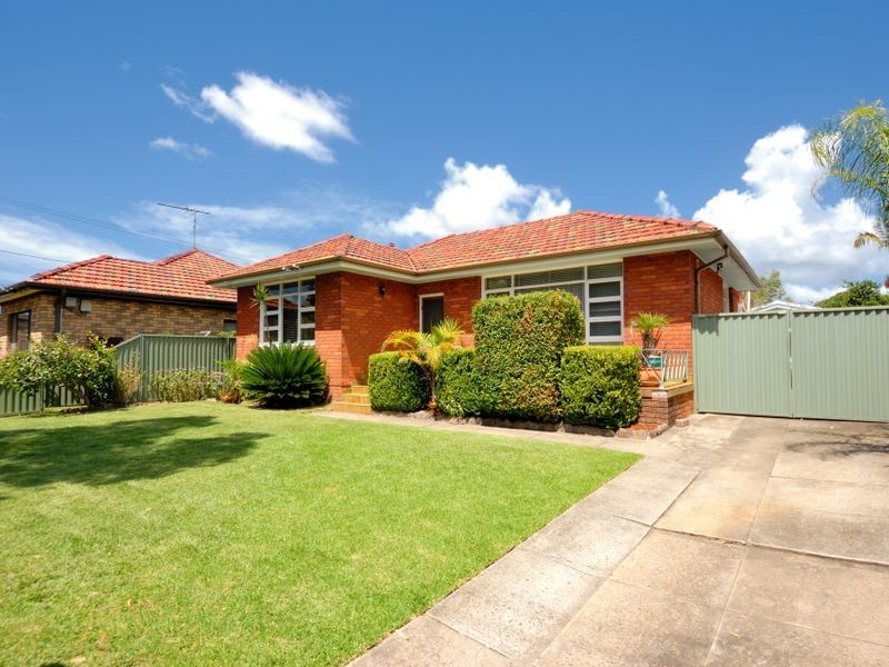 214 Parraweena Road, Miranda NSW 2228