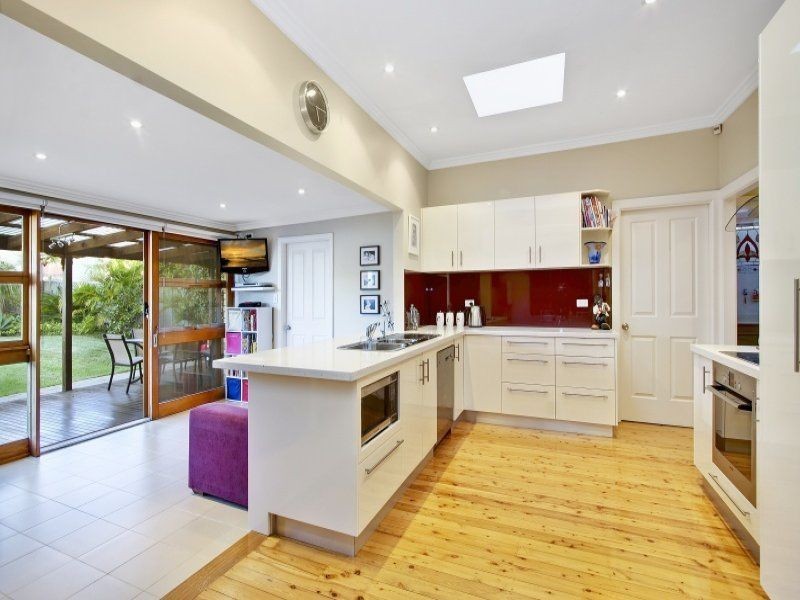 4 Graham Avenue, Miranda NSW 2228