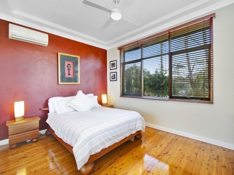 4 Graham Avenue, Miranda NSW 2228